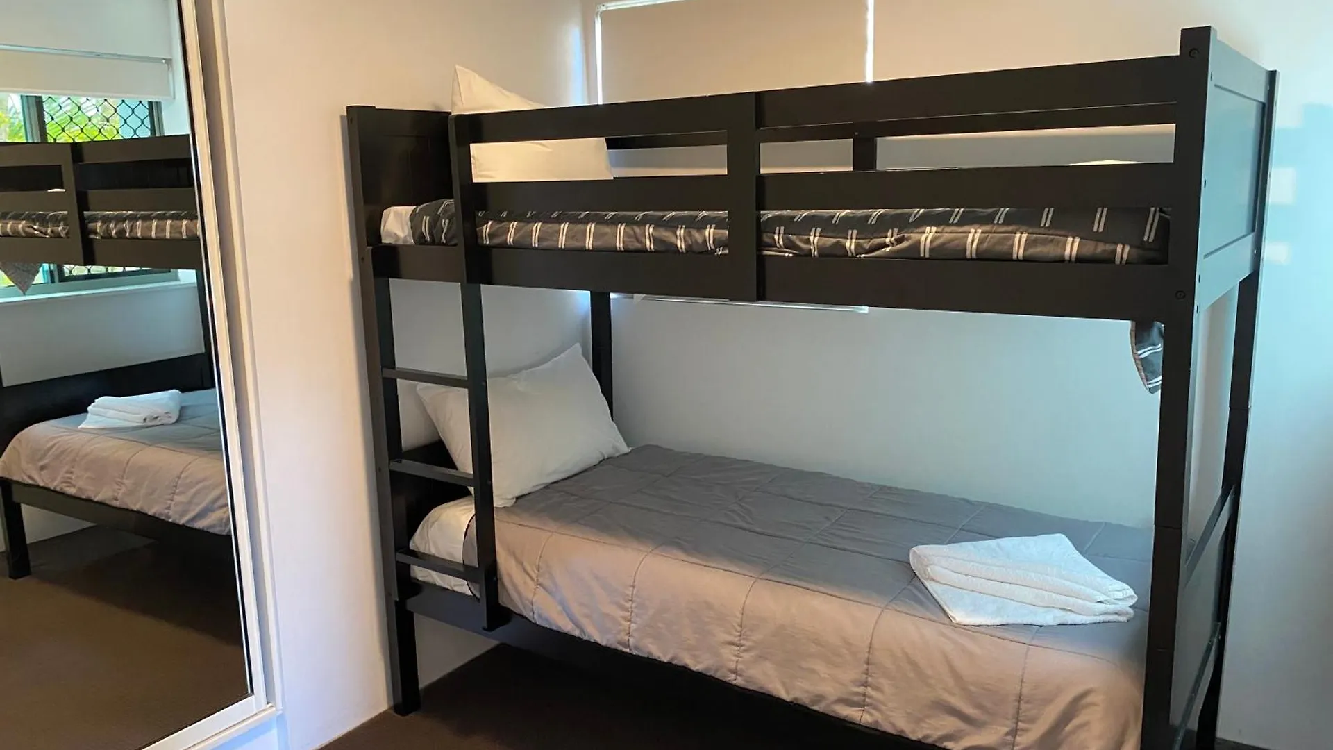 Aparthotel Kings Bay Apartments Caloundra